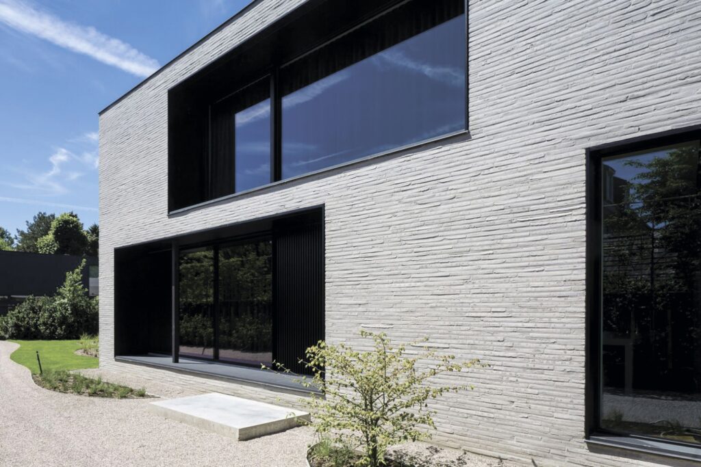 shop_property_file_328_7076